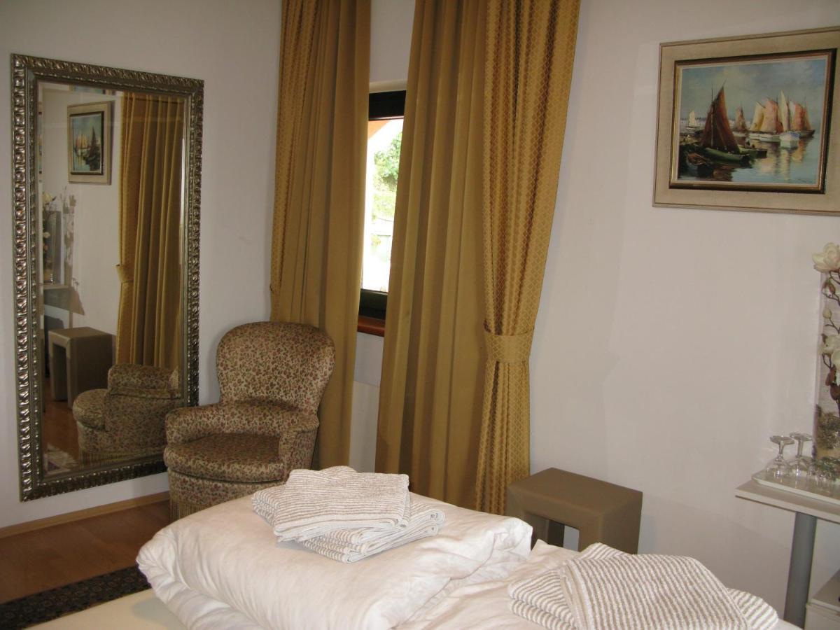 Bed And Breakfast Villa Iris Moscenicka Draga Exterior photo