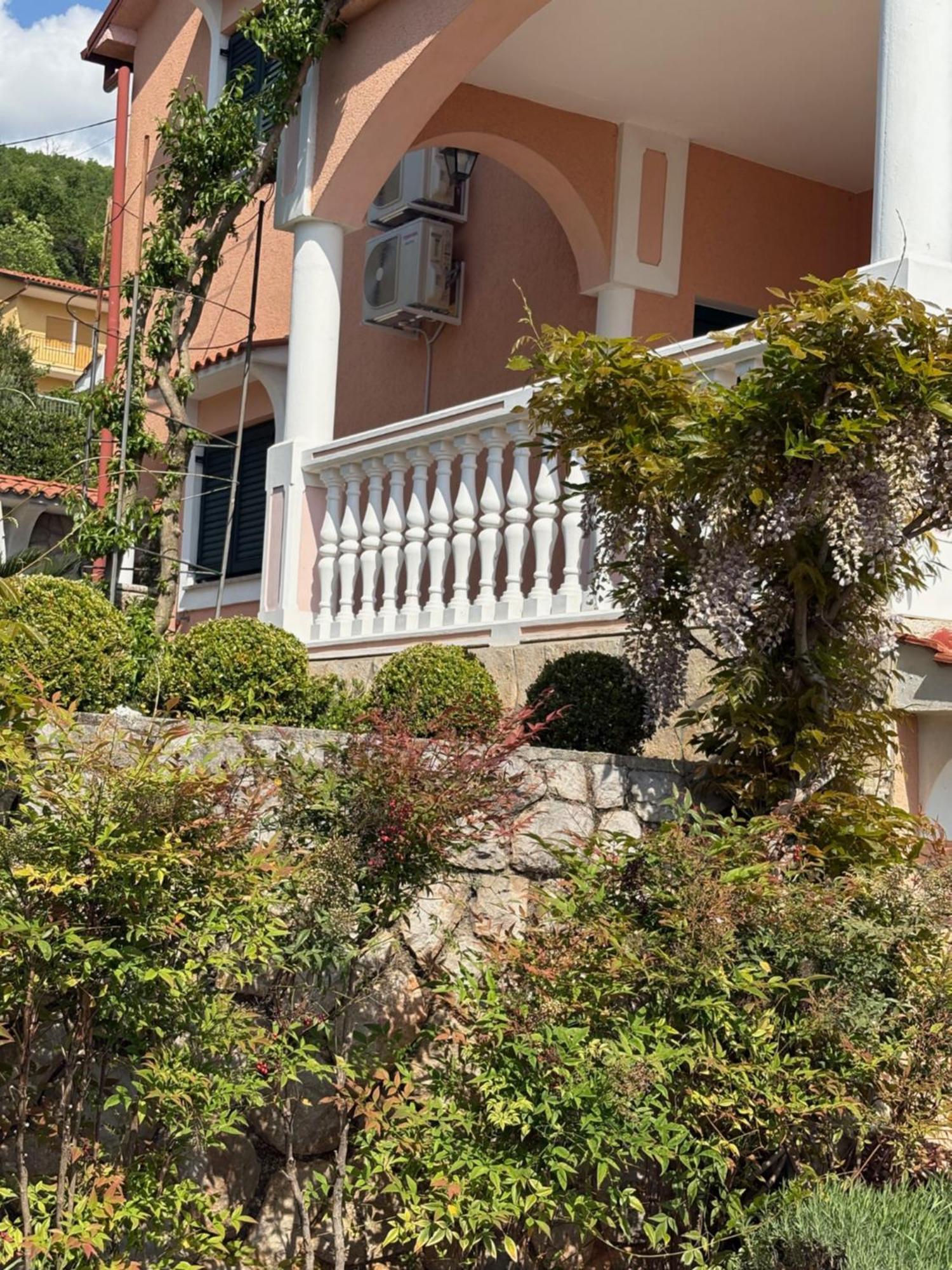 Bed And Breakfast Villa Iris Moscenicka Draga Exterior photo