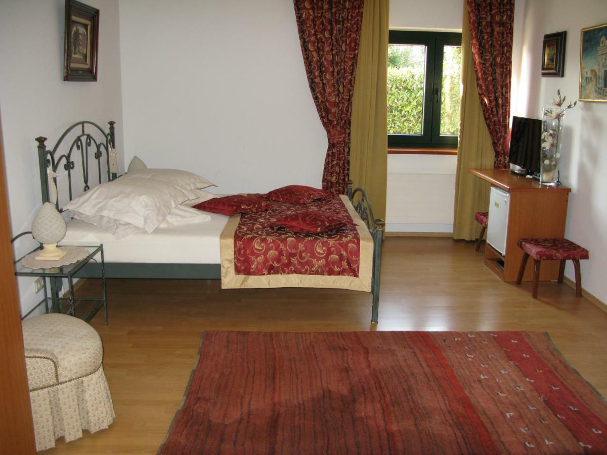 Bed And Breakfast Villa Iris Moscenicka Draga Exterior photo